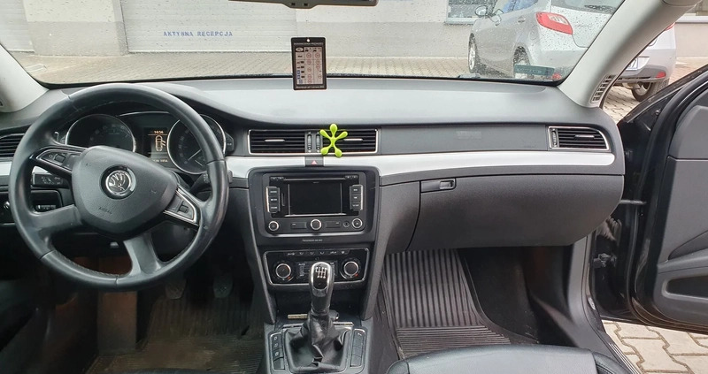 Skoda Superb cena 35000 przebieg: 288639, rok produkcji 2015 z Prochowice małe 37